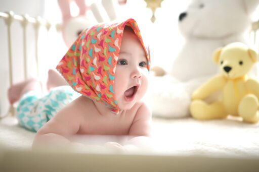 Tingkah bayi yang menggemaskan (Sumber: pexels.com/pixabay)